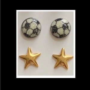 CLAIRE’S Soccer Ball & Star Earrings